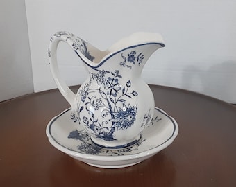 Enesco Small/Mini Pitcher and Basin with Blue Onion Pattern
