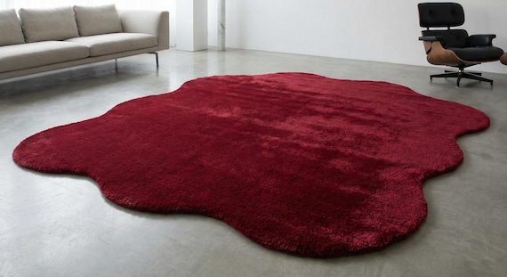 Hand Tufted Wool Rug – Red Irregular Shape, Modern Statement Decor