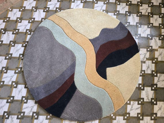 Hand Tufted Wool Blend Round Rug – Modern Abstract Design