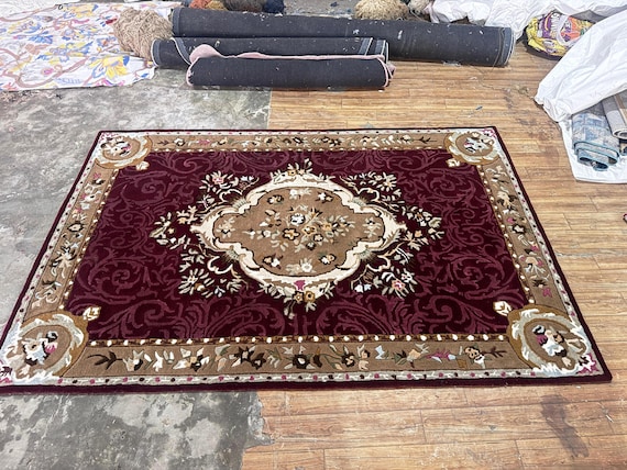 Hand Tufted Wool Aubusson Rug | Classic Floral Design