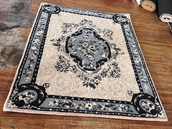 Wool Tufted Area Rug | Cream & Gold Floral Medallion Carpet