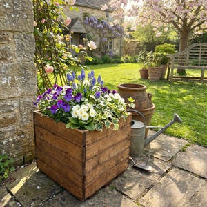 Charles Taylor Berwick Large Open Planter L390xW390xH380mm
