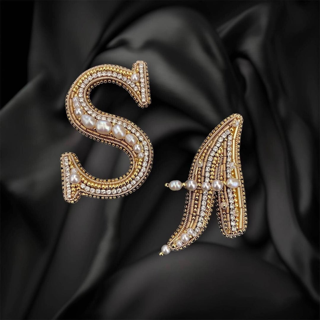 Letter Brooch , Gold Letter Jewelry , Minimalist Brooch , Initial 