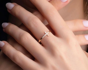 Tiny Cross Ring For Women ,Handmade Cross Ring ,Dainty Cross Jewelry, Faith Jewelry, Christian Gift,Personalized Gift For Women