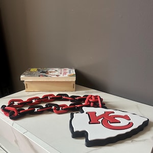 Kansas City Chiefs Oversized Fan Chain 30 Chain Links.