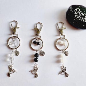 Porte clés colibri pierres naturelles pierre de lune obsidienne noire ou cristal de roche métal argenté idée cadeau femme PMA FIV fertilité