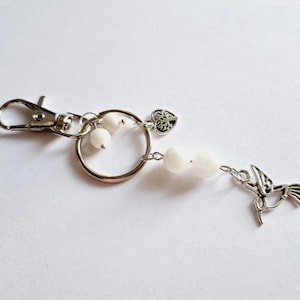 Porte clés colibri pierres naturelles pierre de lune obsidienne noire ou cristal de roche métal argenté idée cadeau femme PMA FIV fertilité