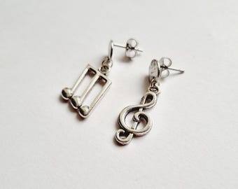Music clef stud earrings, black and white, stainless steel, silver