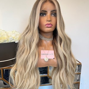 Peruka z ludzkich włosów CALLY 14&quot;-24&quot; z koronką z przodu. ZOSTAW NOTATKĘ, podając rozmiar czepka (xs, s, m, l) przy kasie. Kolor: popielaty blond/srebrny