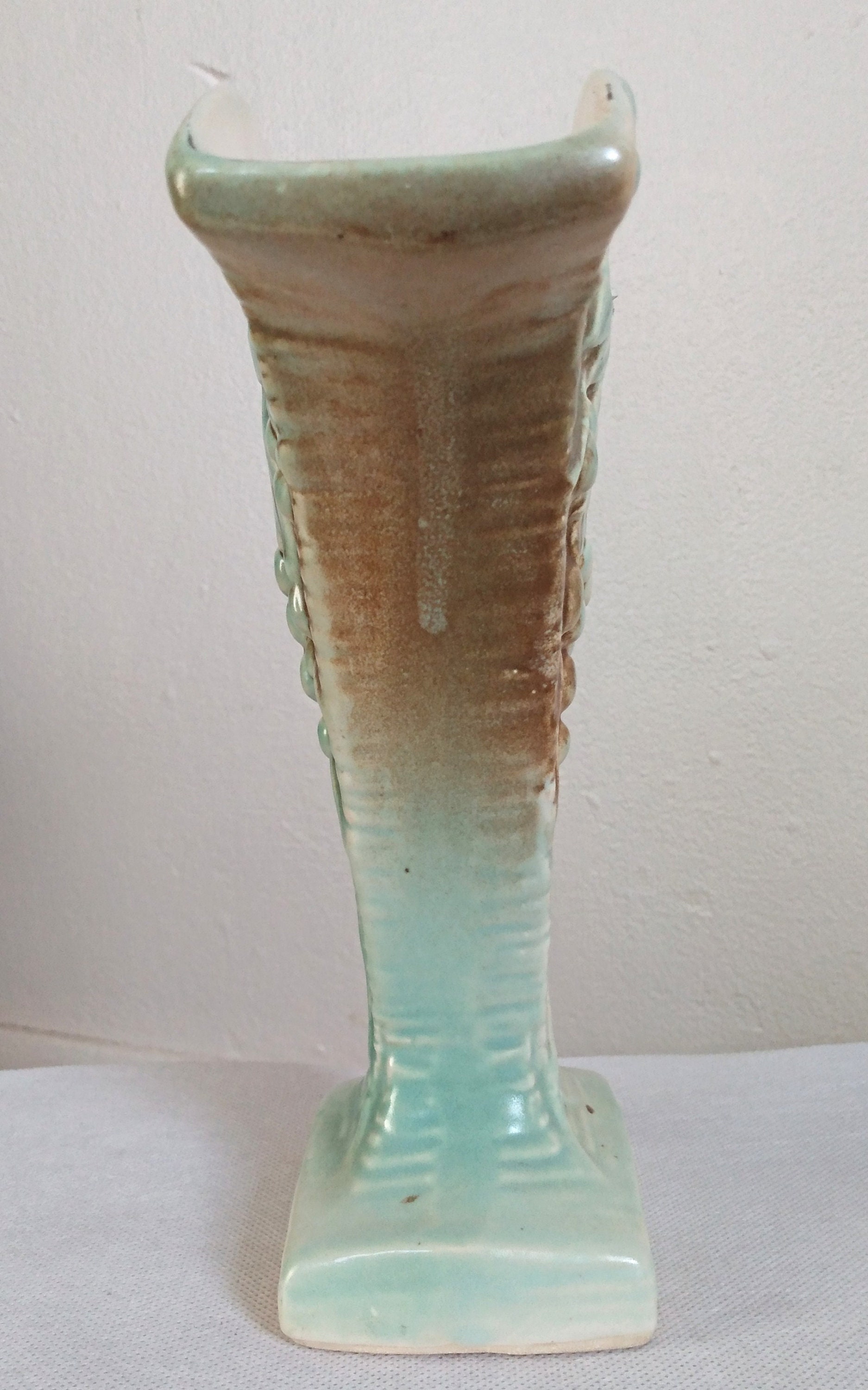 The Ultimate Guide To 1940S Mccoy Round Vases - t67h2a4