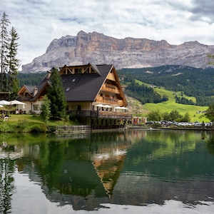 Printable - Mountain cabin reflected in lake with Alpine mountains in the background (Italy Alps) - Instant Download Photo