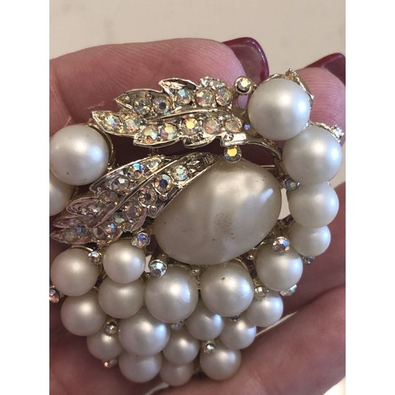 Vintage Baroque Pearl Gold Tone AB Aurora Boreali… - image 9