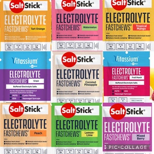 以下が含まれることがあります： 9種類のSalt Stick Electrolyte Fastchewsフレーバーのコラージュ:  タルトオレンジ、ウォーターメロン、トロピカルマンゴー、グレープ、ココナッツパイナップル、フルーツパンチ、ピーチ、レモンライム、ミックスベリー。各フレーバーは、明るいカラーリングと栄養情報が記載された個別のポーチにパッケージされています。