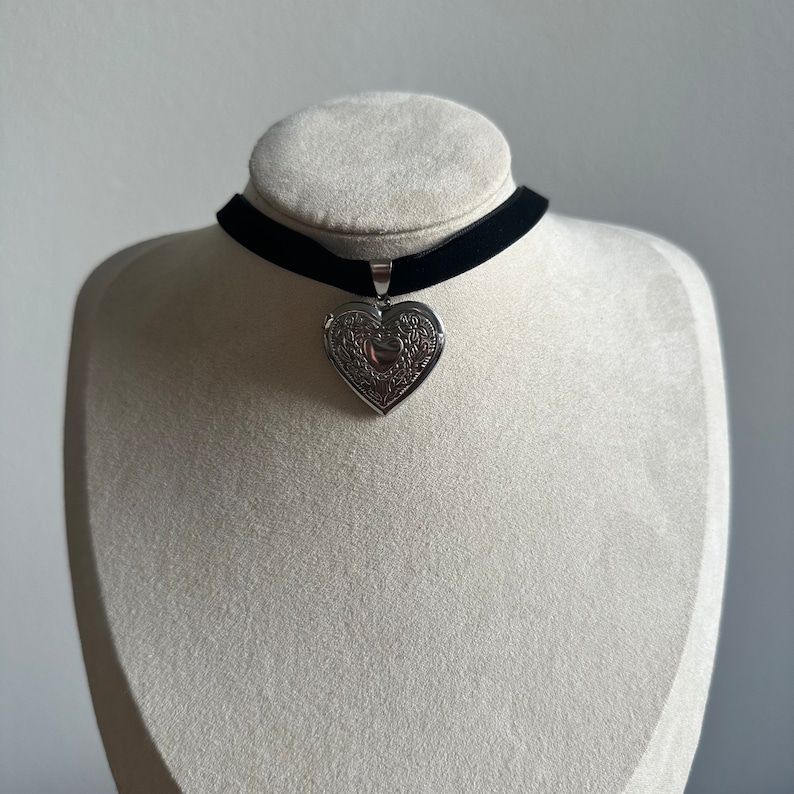 Velvet Ribbon Heart Locket Choker - Etsy