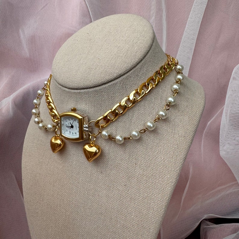 Cute round watch choker