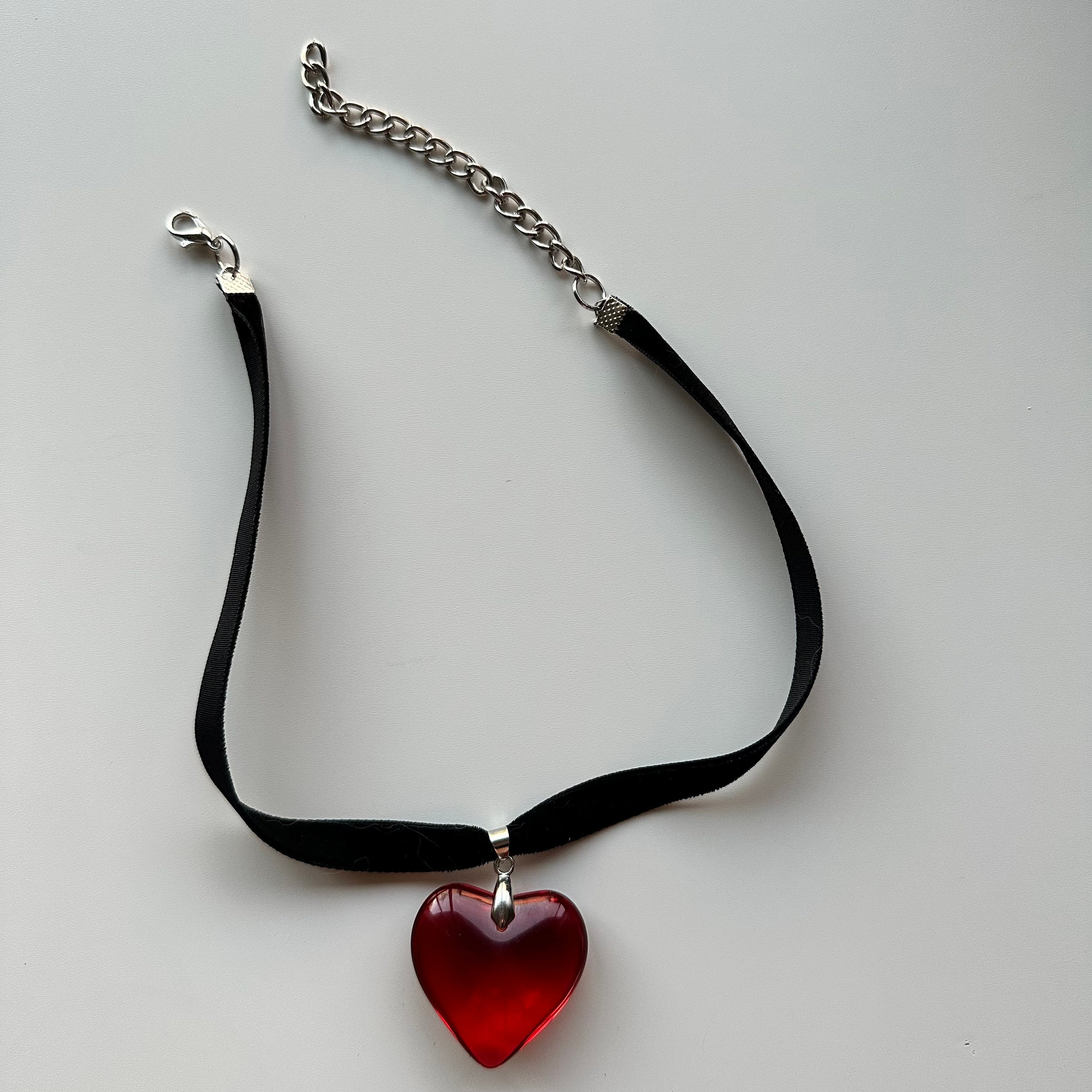 Francesca's Luxe Heart Velvet Ribbon Choker