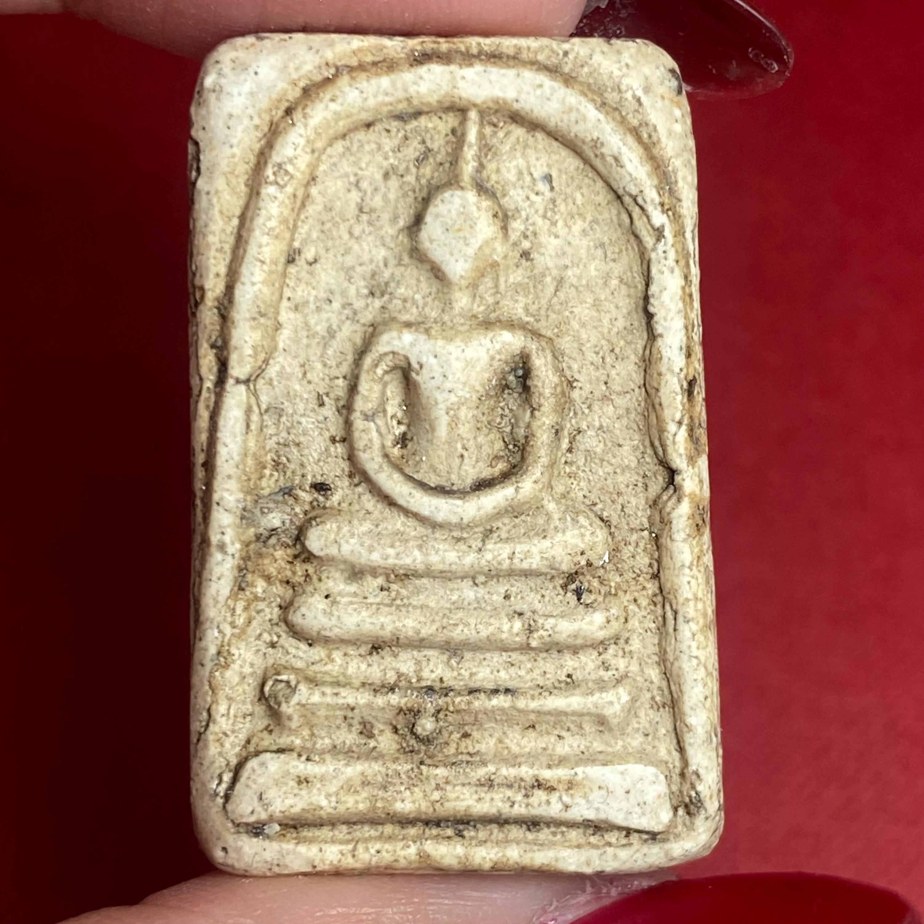 プラ・ソムデット タイのお守り 仏陀のお守り ペンダント 幸運のお守り