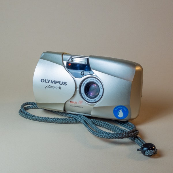 Appareil photo argentique Olympus Mju 2 visez et déclenchez + Olympus mju I GRATUIT (le flash ne fonctionne pas)