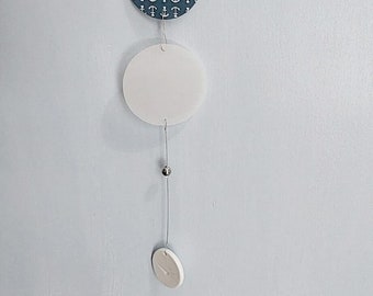 Mer comme mots collier de mer "MOTIVE", fait main avec pendentif en porcelaine blanc-bleu, chaîne en papier, guirlande en papier, mobile