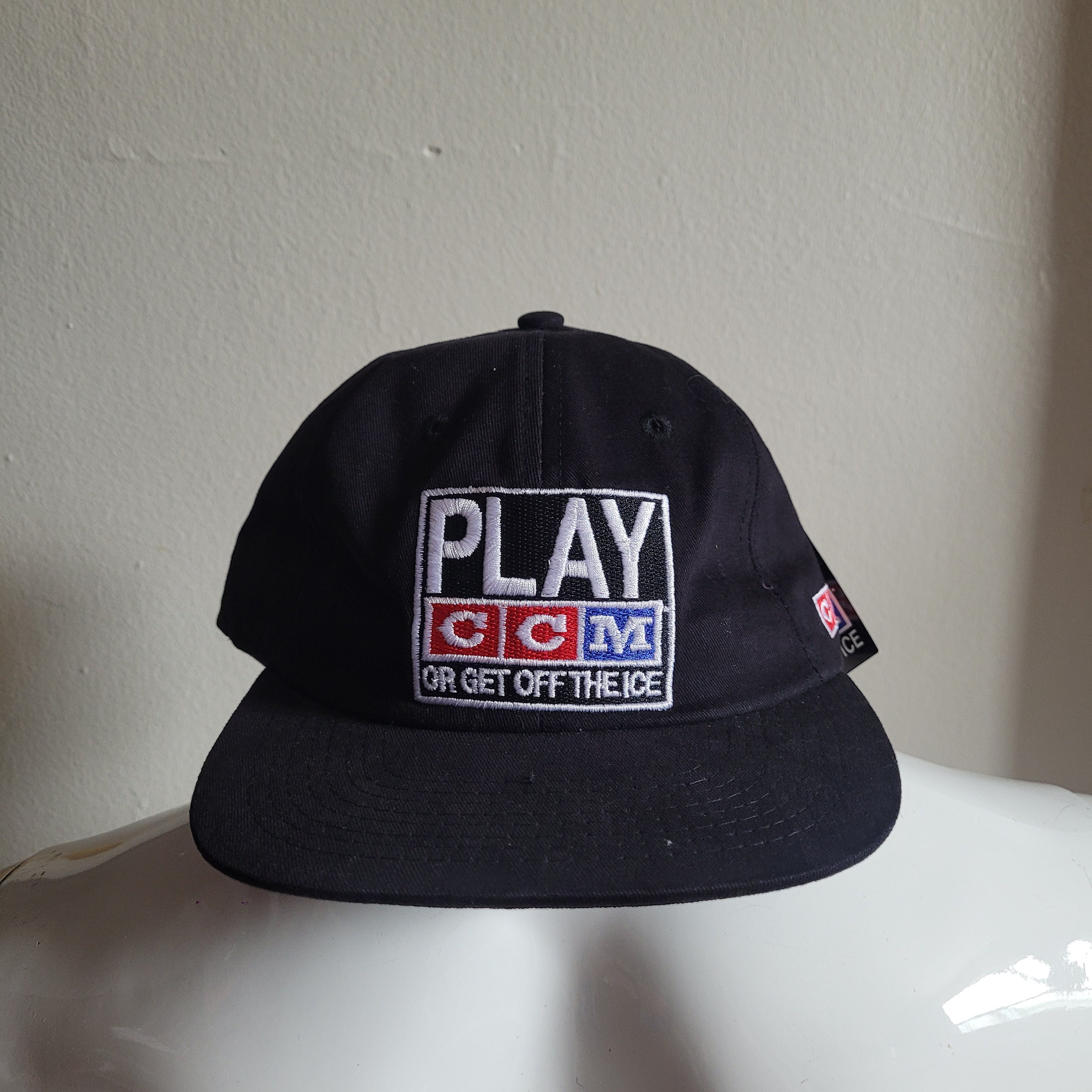 Florida Panthers 90’s NHL Hockey Snapback Hat by Pro Player