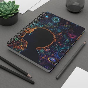 Astral Child: Cuaderno de arte único en espiral con líneas rayadas, tamaño 5 x 7 pulgadas