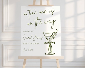 een klein cadeautje onderweg welkomstbord babyshower, martini lover mom to be shower