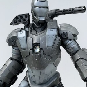 War Machine 1/8 Moebius Models Iron Man-figur bild 4
