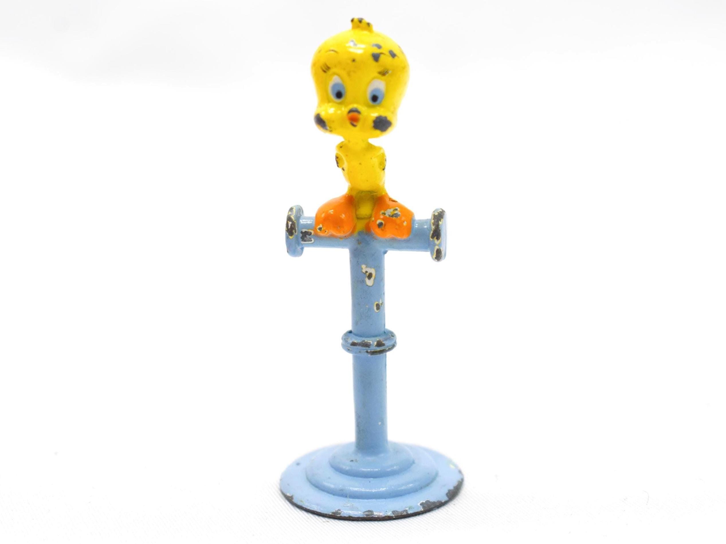 Tweety Bird 置物 シリアルナンバー入り Amazon.com: LLADRÓ Porcelain Figure Tweet in Yellow with Matte