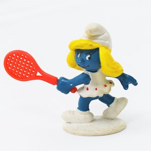 Vintage Smurfette Tennis Figure - 1981 PEYO/Schleich The Smurfs Retro Toy
