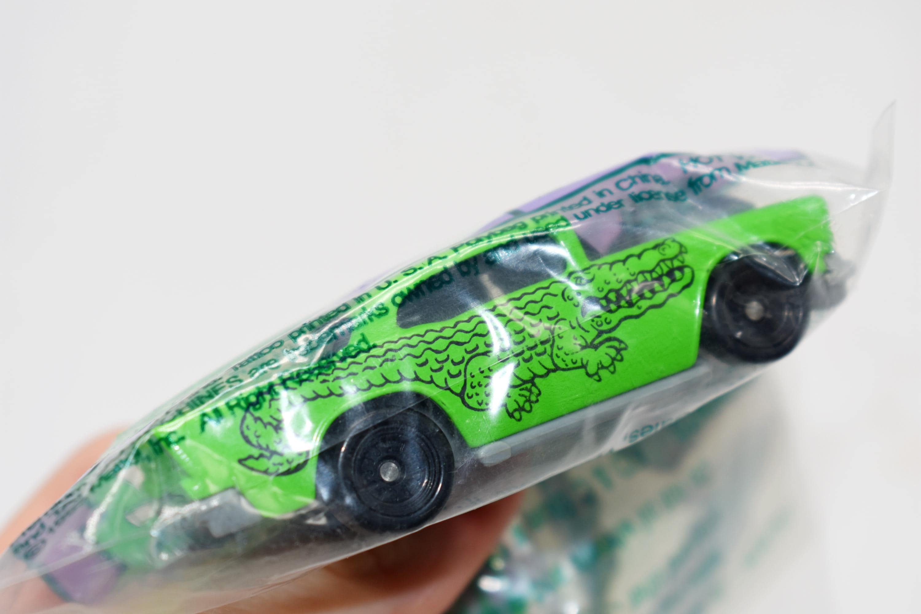 Vintage Green Alligator Hot Wheels Die-cast Car (1993) - Lime