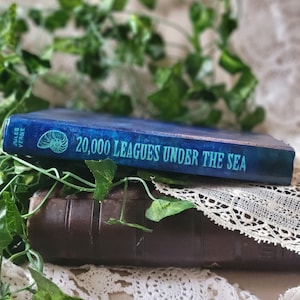 Hand-painted Hardcover Book || 20,000 Leagues Under the Sea, Verne