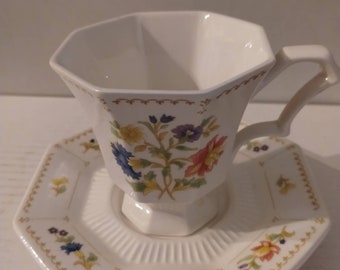 Nikko Classic Collection Magenta #269 Cup & Saucer Set Made in