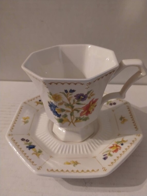 Nikko Classic Collection Magenta #269 Cup & Saucer Set Made in
