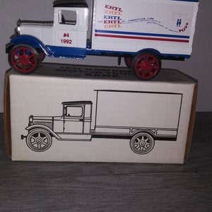 1931 Hawkeye Motor Truck Bank 1992 Ertl #4