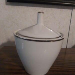 Sugar Bowl and Lid Majestic Platinum Hutschenreuther Arzberg Bavaria Germany