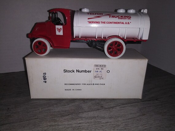 Yelton Trucking Mack Bull Dog Tanker Truck Vintage (1987) Ertl Die