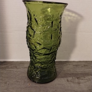 E.O. Brody Co. Cleveland Ohio Avocado Green Crinkle Glass Vase 9 3/8&quot;