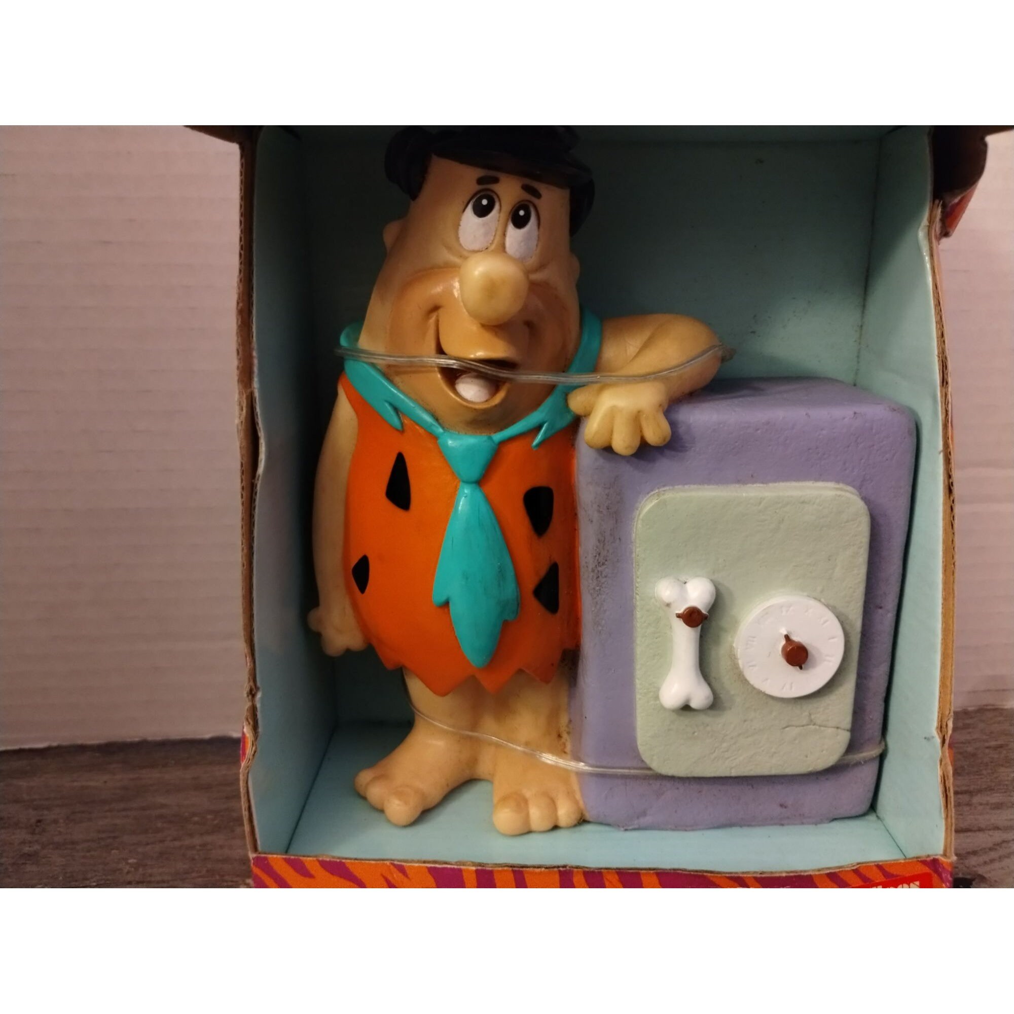 1992 the Flintstones Fred Money Bank Collectible Happiness 1992 the Flintstones Fred Money Bank Collectible Happiness