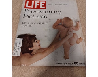 LIFE Magazine Prize Winning Pictures Photography Contest (Dec 25 1970)