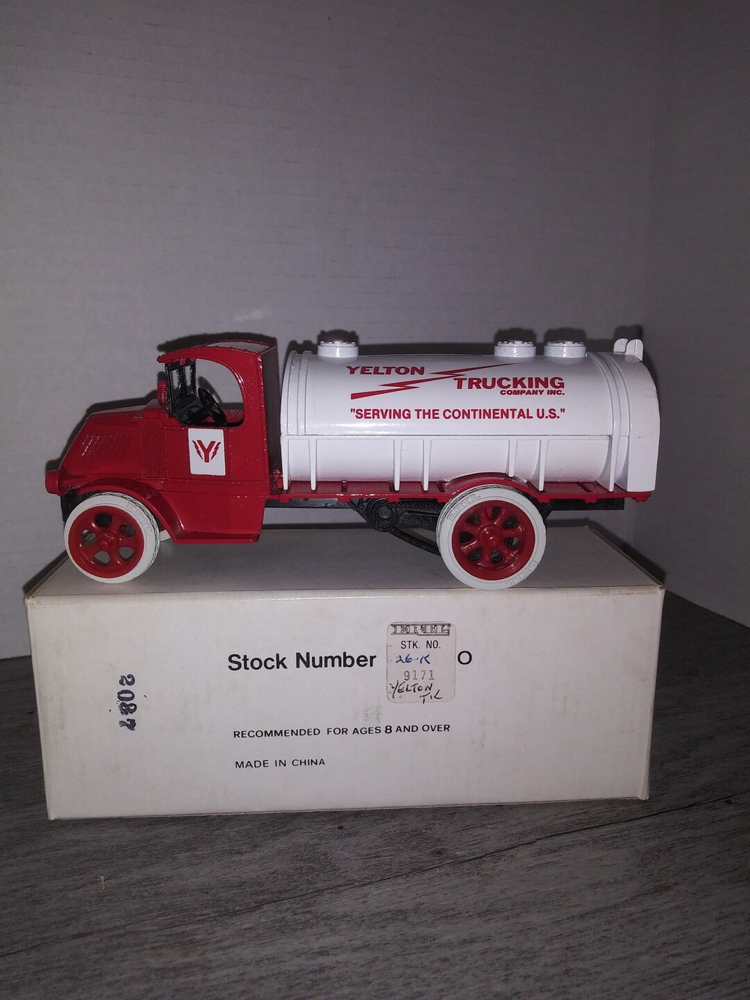 Yelton Trucking Mack Bull Dog Tanker Truck Vintage (1987) Ertl Die