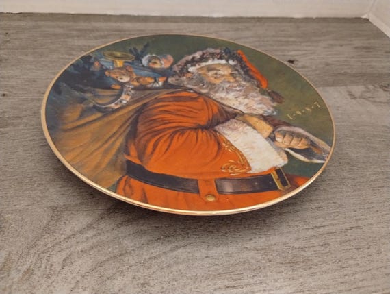 1987 the Magic That Santa Brings Porcelain W/ 22K Gold Christmas