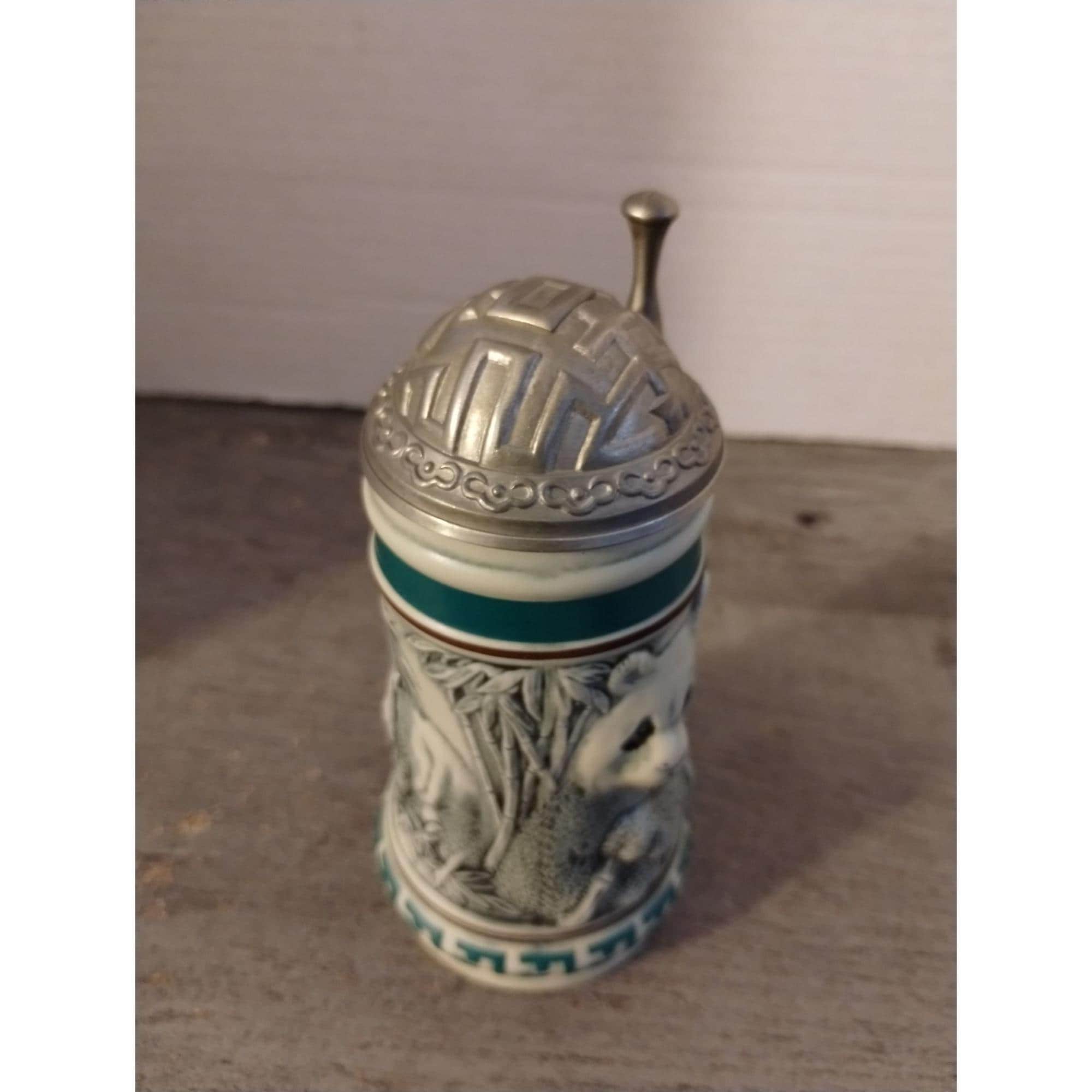 1991 AVON Endangered Species Giant Panda Mini Beer Stein 5 1/2