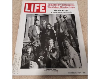 LIFE MAGAZINE DECEMBER 18 1970 William F Buckley and Family in Connecticut