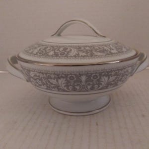 NORITAKE Sugar Bowl with Lid NAPLES #6975 Made in Japan