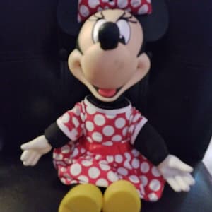 Disney Mickey Mouse et ses amis Minnie Mouse en peluche en peluche 34 cm image 1