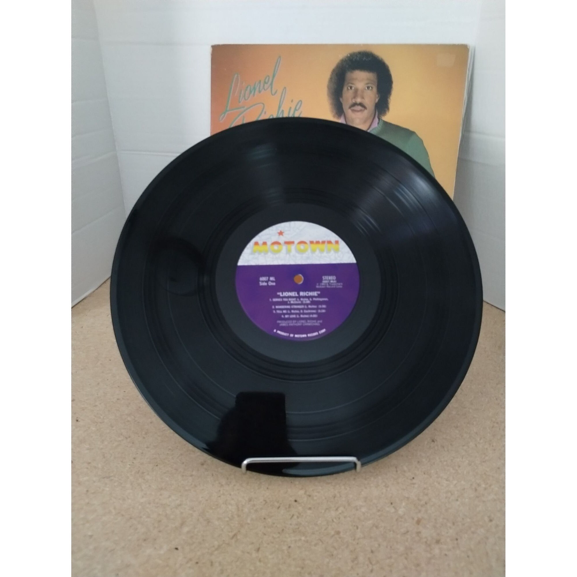 Lionel Richie Vinyl 1982 Motown 6007ML LP Record Album Self Titled