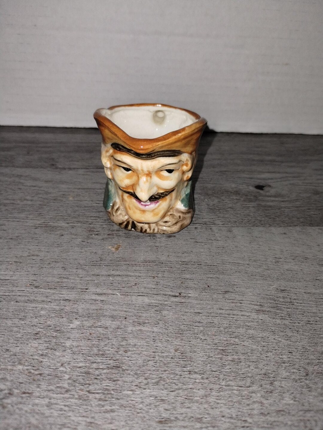 Toby Handle Hand Painted 2 3/8