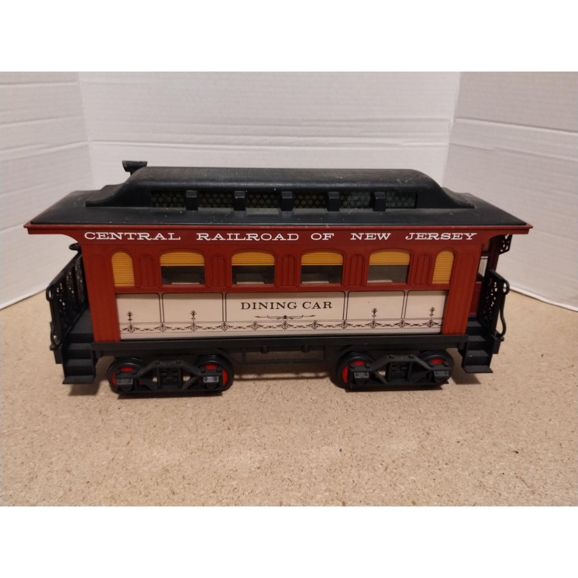 Jim Beam Central Railroad of New Jersey Dining Car Decanter 1982
