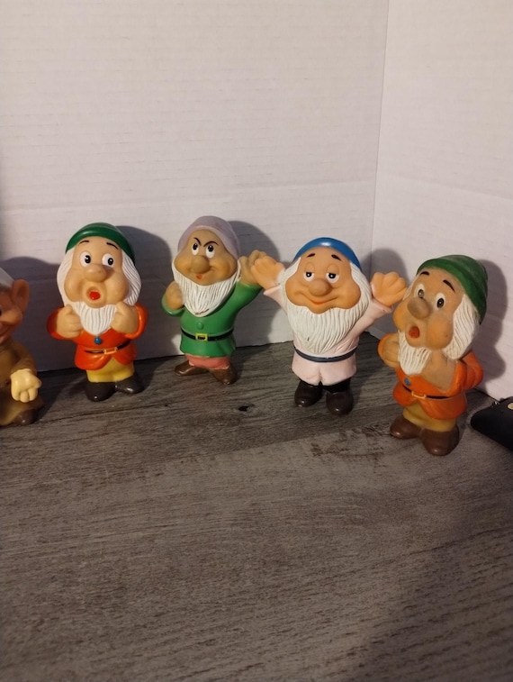 Walt Disney Productions Seven 7 Dwarfs Rubber Plastic Squeak Hong