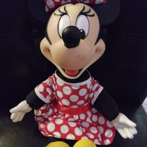 Disney Mickey Mouse et ses amis Minnie Mouse en peluche en peluche 34 cm image 2